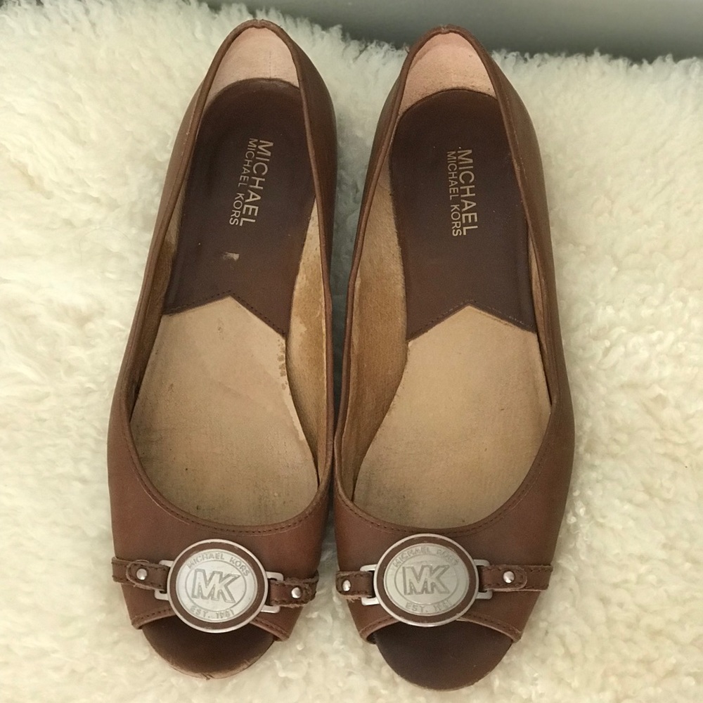FIRM Michael Kors Brown Leather Monogram Flats